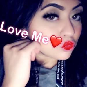 Meet your Posher, Kristénaa